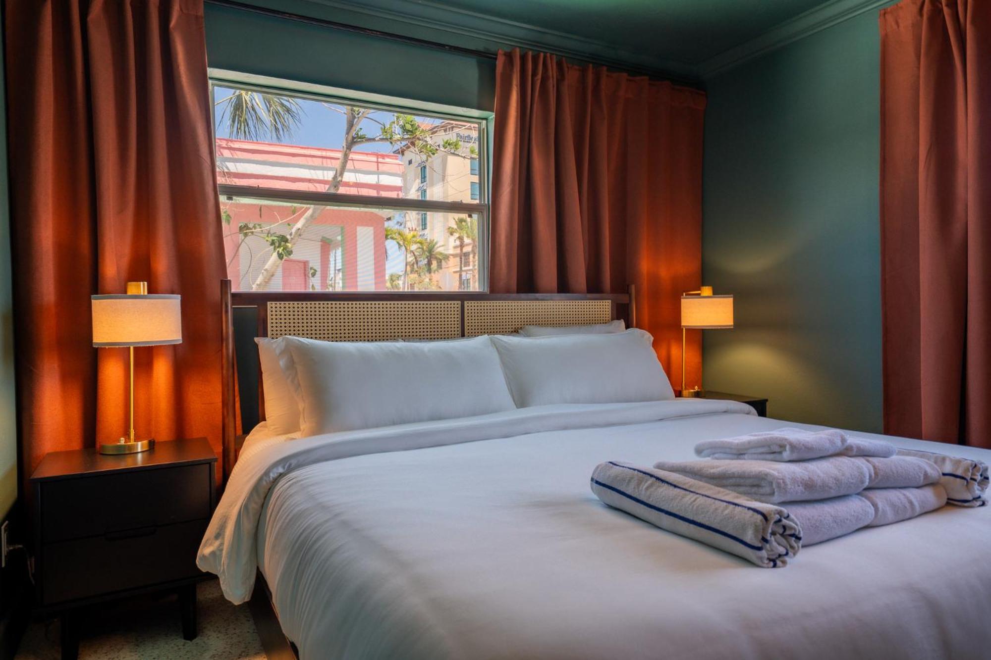 Monaco Vacation Rentals Clearwater Beach Exterior photo